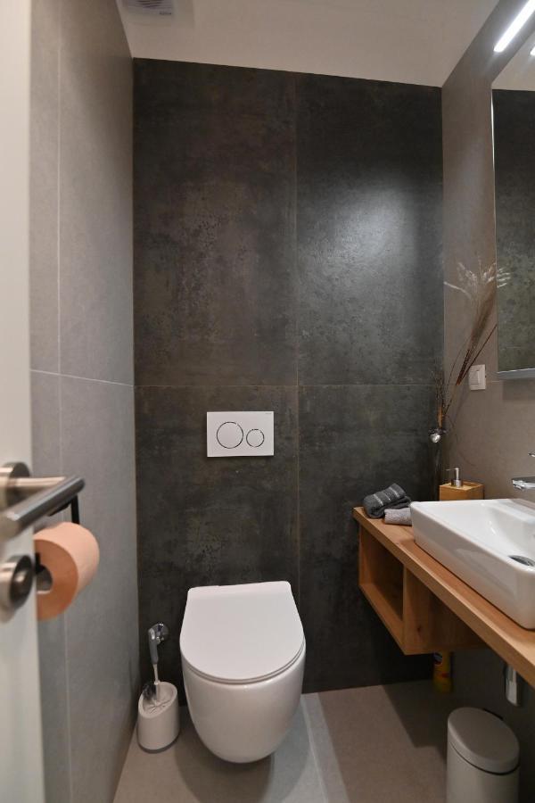 Sea View Deluxe Apartment Rijeka Eksteriør bilde