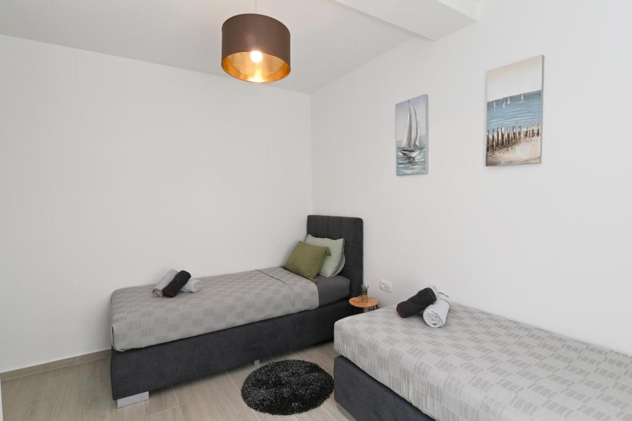 Sea View Deluxe Apartment Rijeka Eksteriør bilde