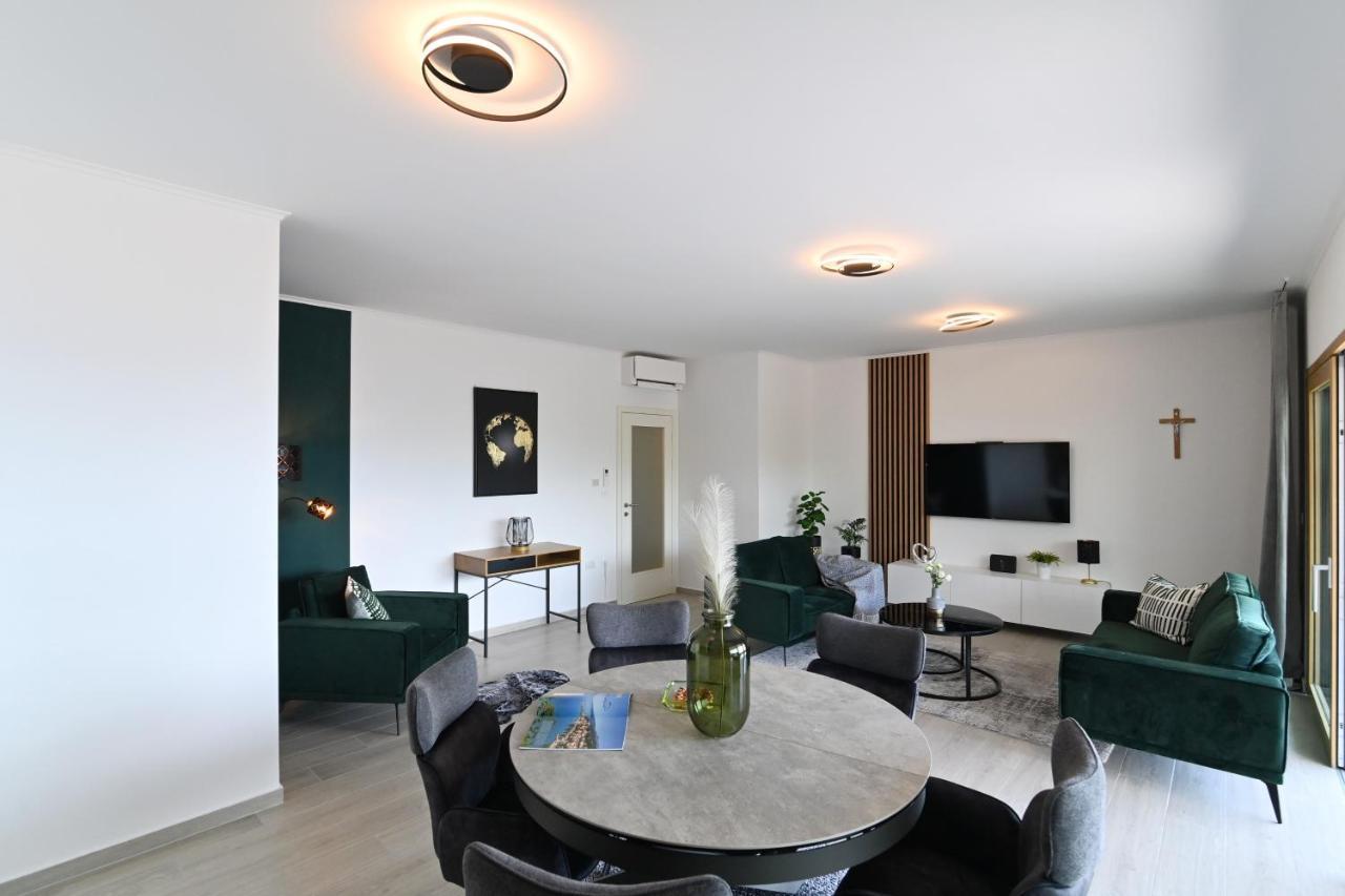 Sea View Deluxe Apartment Rijeka Eksteriør bilde