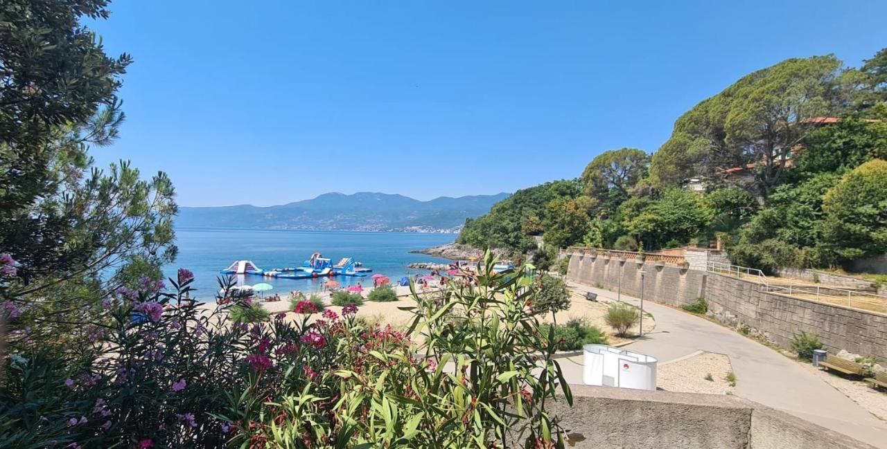 Sea View Deluxe Apartment Rijeka Eksteriør bilde